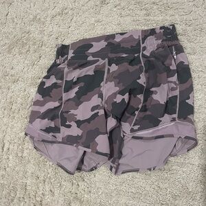 lululemon athletica Camo Hotty Hot high rise size 6 - Pink and Black
